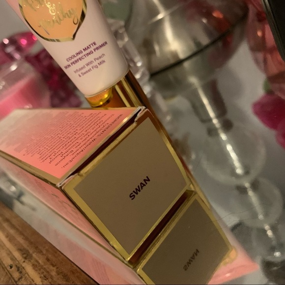 Full Size Too Faced Peach Perfect Foundation and Primer - Picture 2 of 2